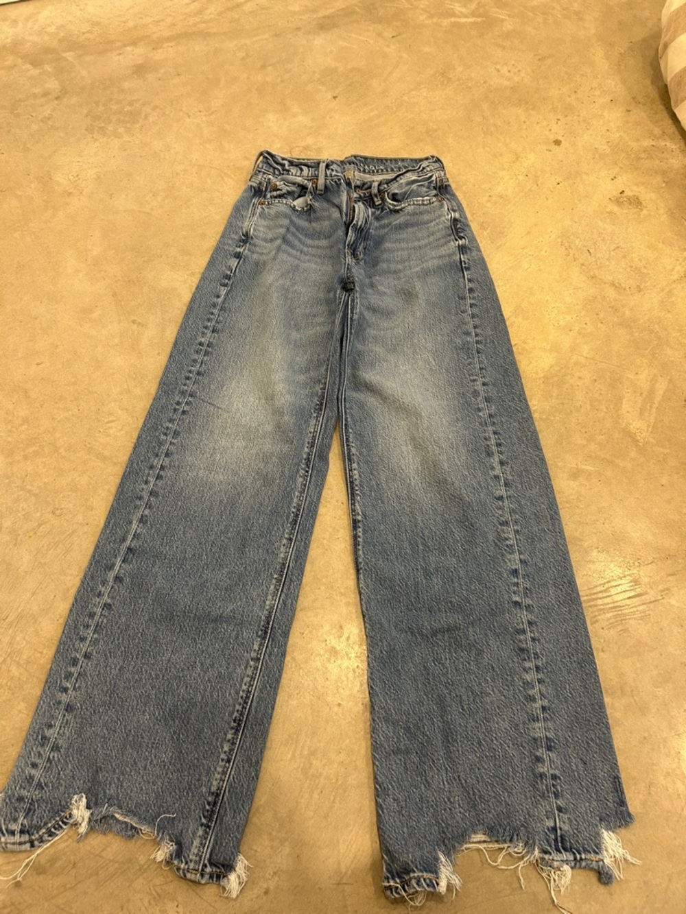 American Eagle Outfitters Wide-Leg Faded Blue Jeans